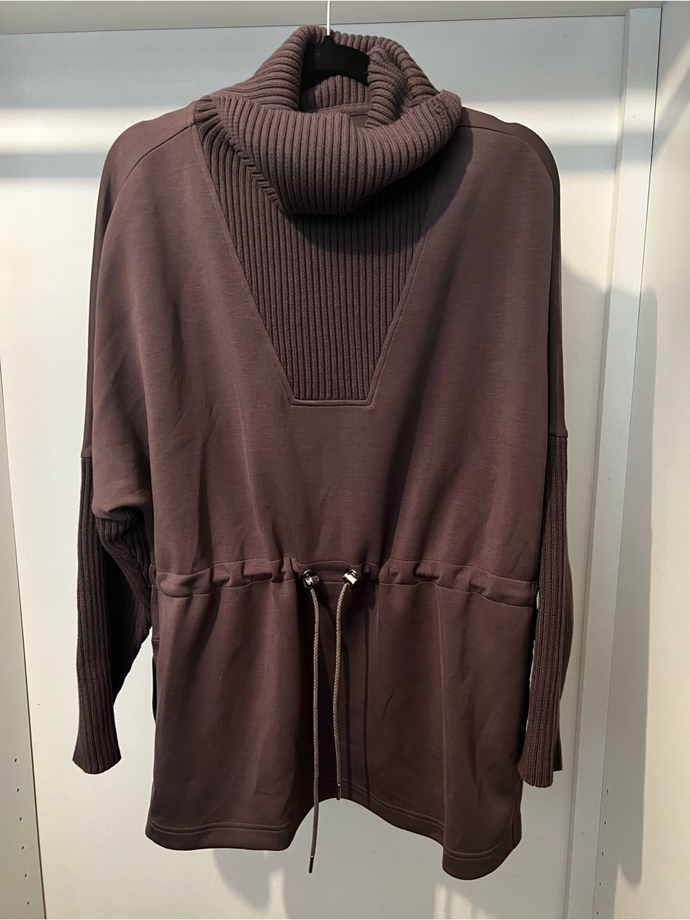 Varley Suffolk Longline Sweat Cocoa Berry Small